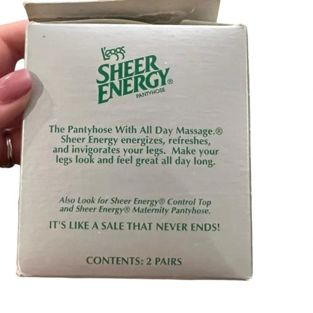 L'eggs SheerEnergy Size B Pantyhose All Sheer Suntan NIP Made In‎ USA 1 Pair